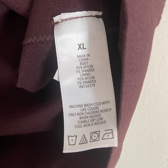 Aeropostale Womens Burgundy Seriously Soft Sculpt Wear 2 Ways Square Neck Top XL - Picture 4 of 4